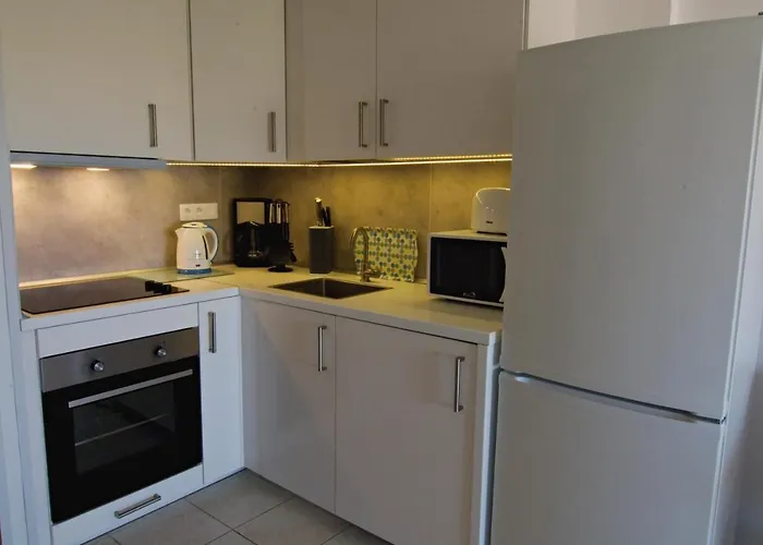 Torres Del Sol - Cristianos ロスクリスティアーノス